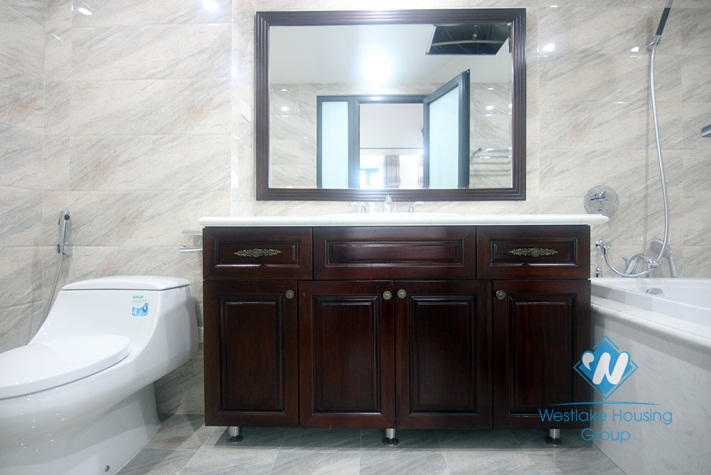 03 bedrooms apartment in the high floor for rent in Tay Ho district.